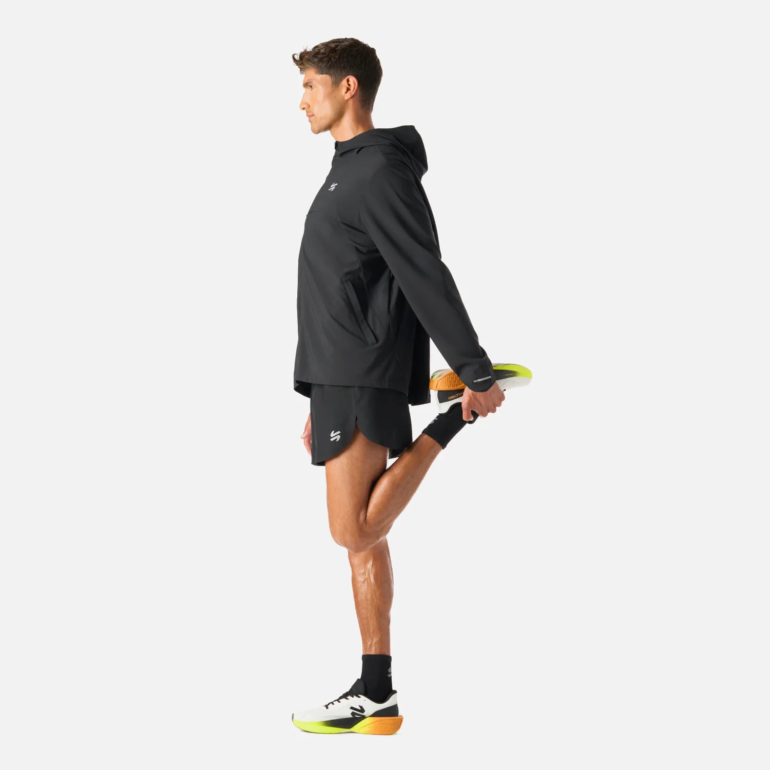 Chaqueta Hombre Built To Move Pro Windbreaker Jacket Negro Vulcano - Image 4