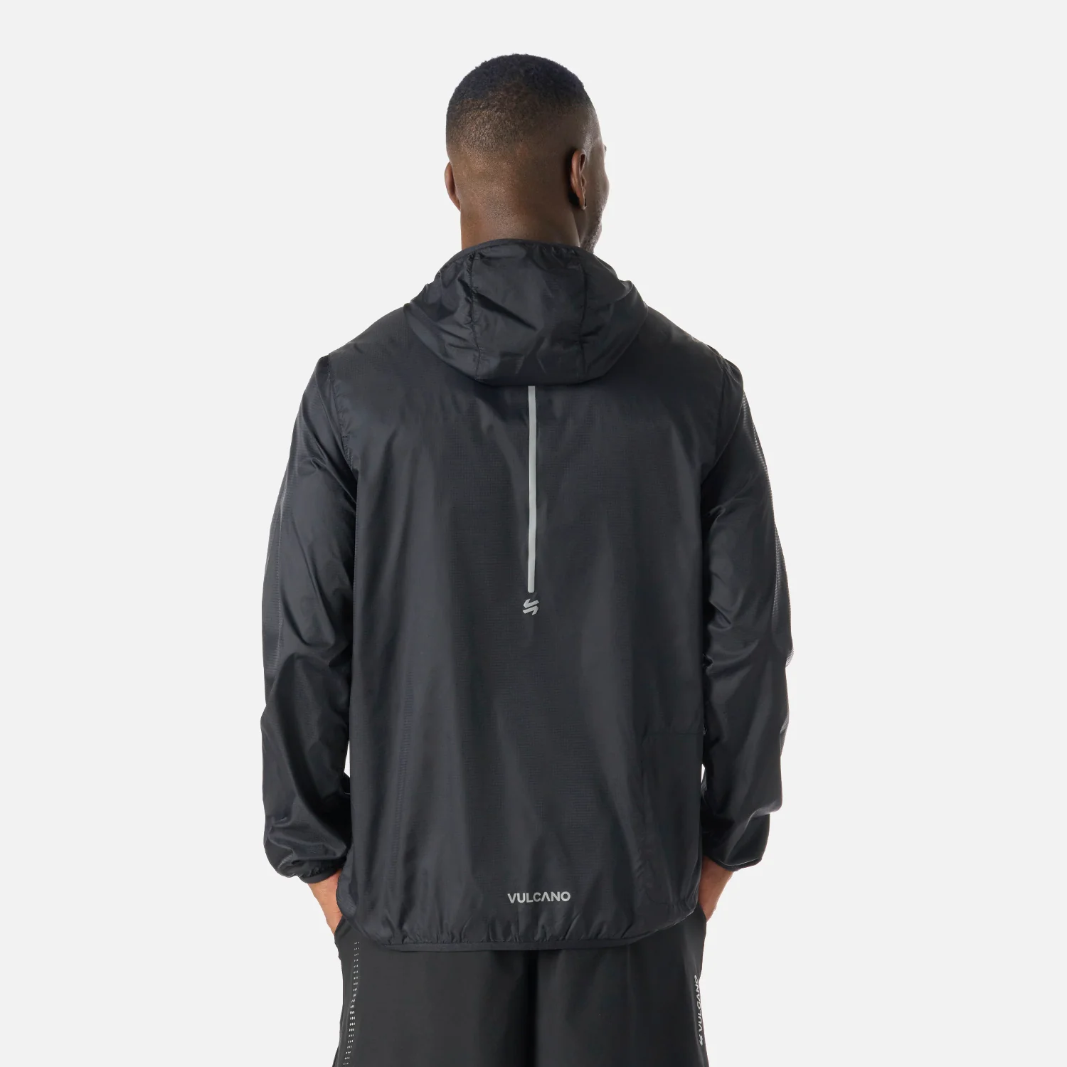 Chaqueta Hombre Built To Move Windbreaker Jacket Negro Vulcano - Image 4