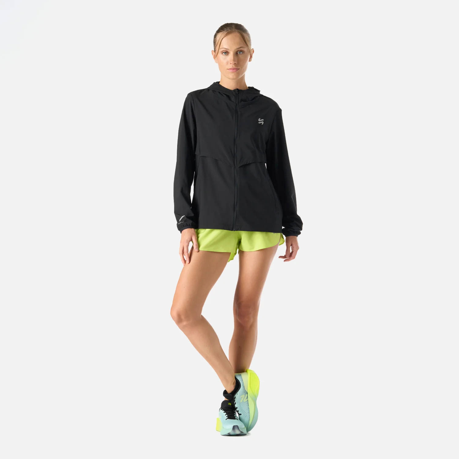 Chaqueta Mujer Built To Move Pro Windbreaker Jacket Negro Vulcano - Image 7