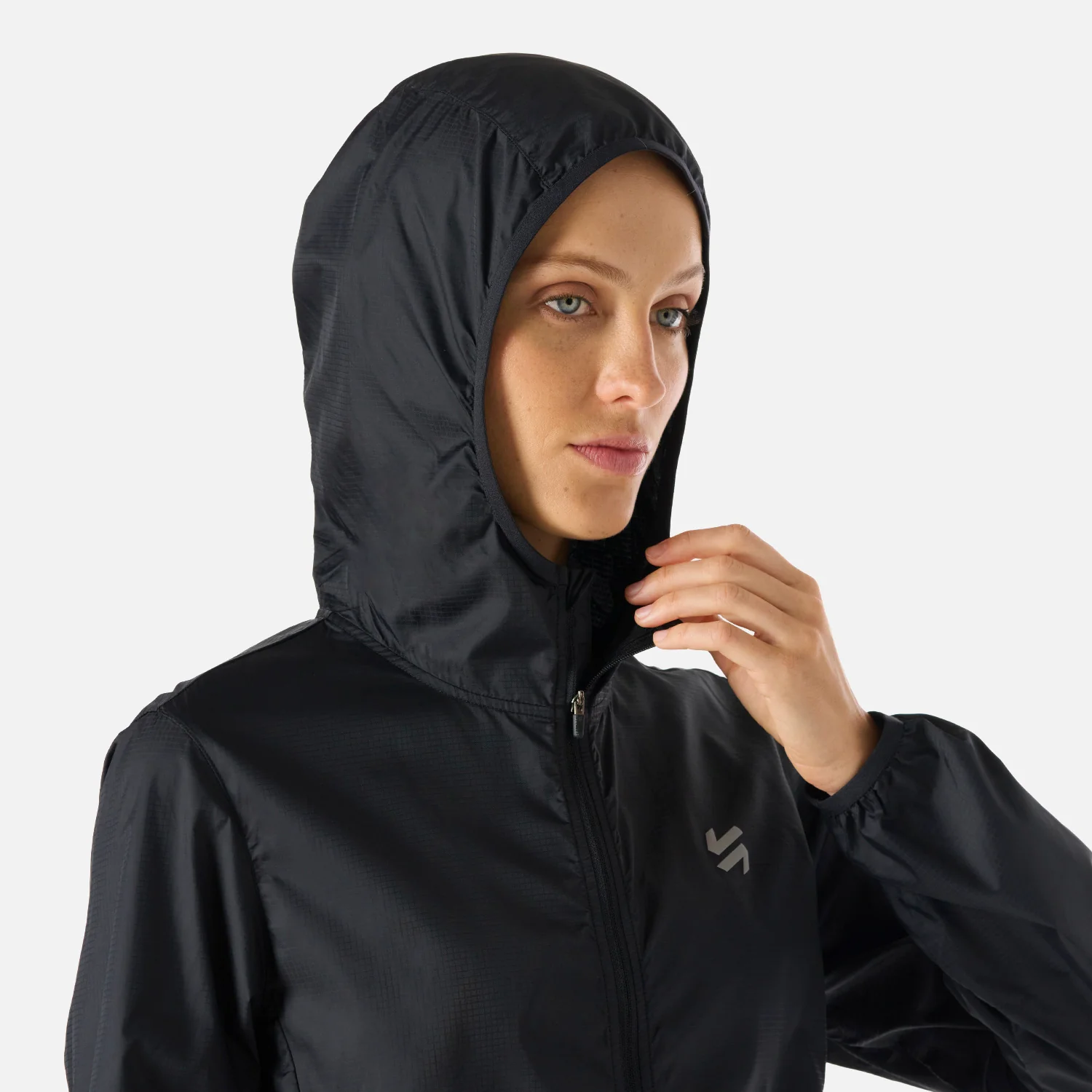 Chaqueta Mujer Built To Move Windbreaker Jacket Negro Vulcano - Image 5