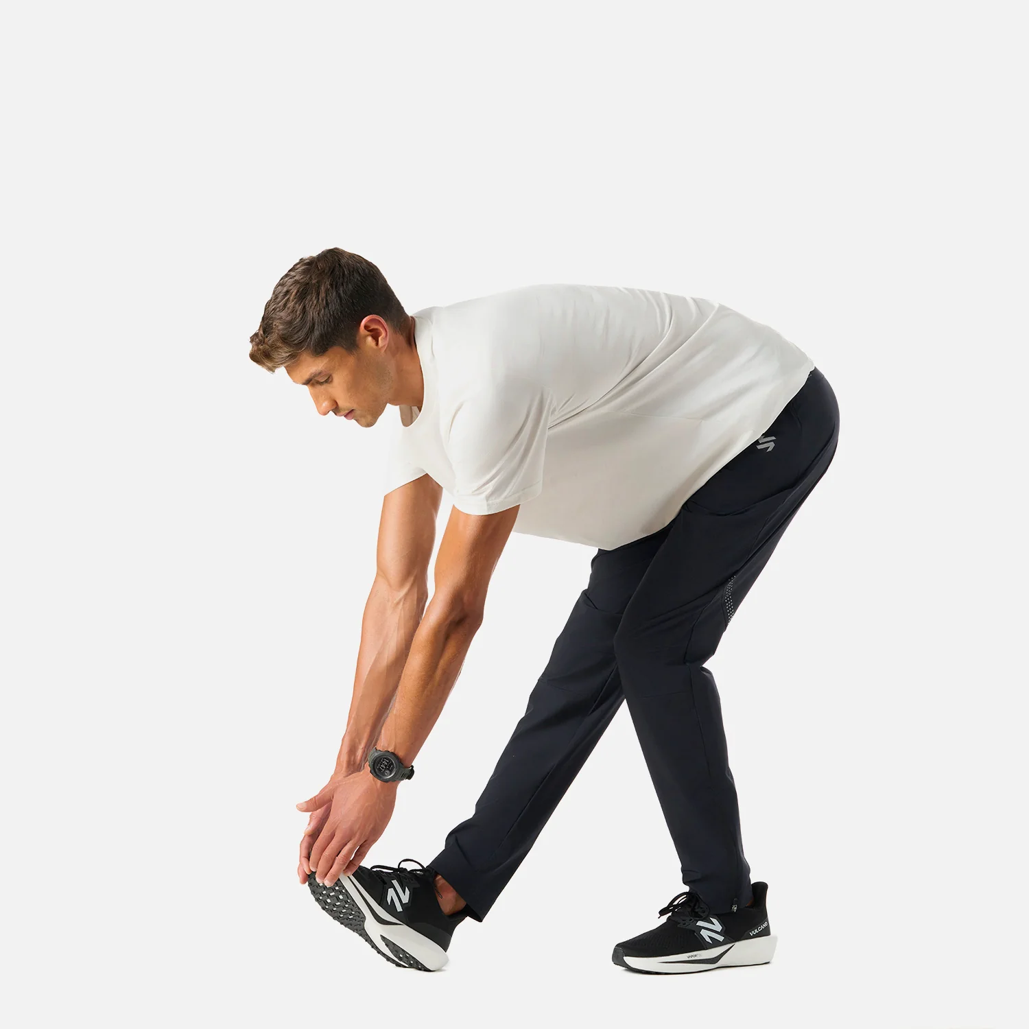 Pantalón Hombre Built To Move Pants Negro Vulcano - Image 3