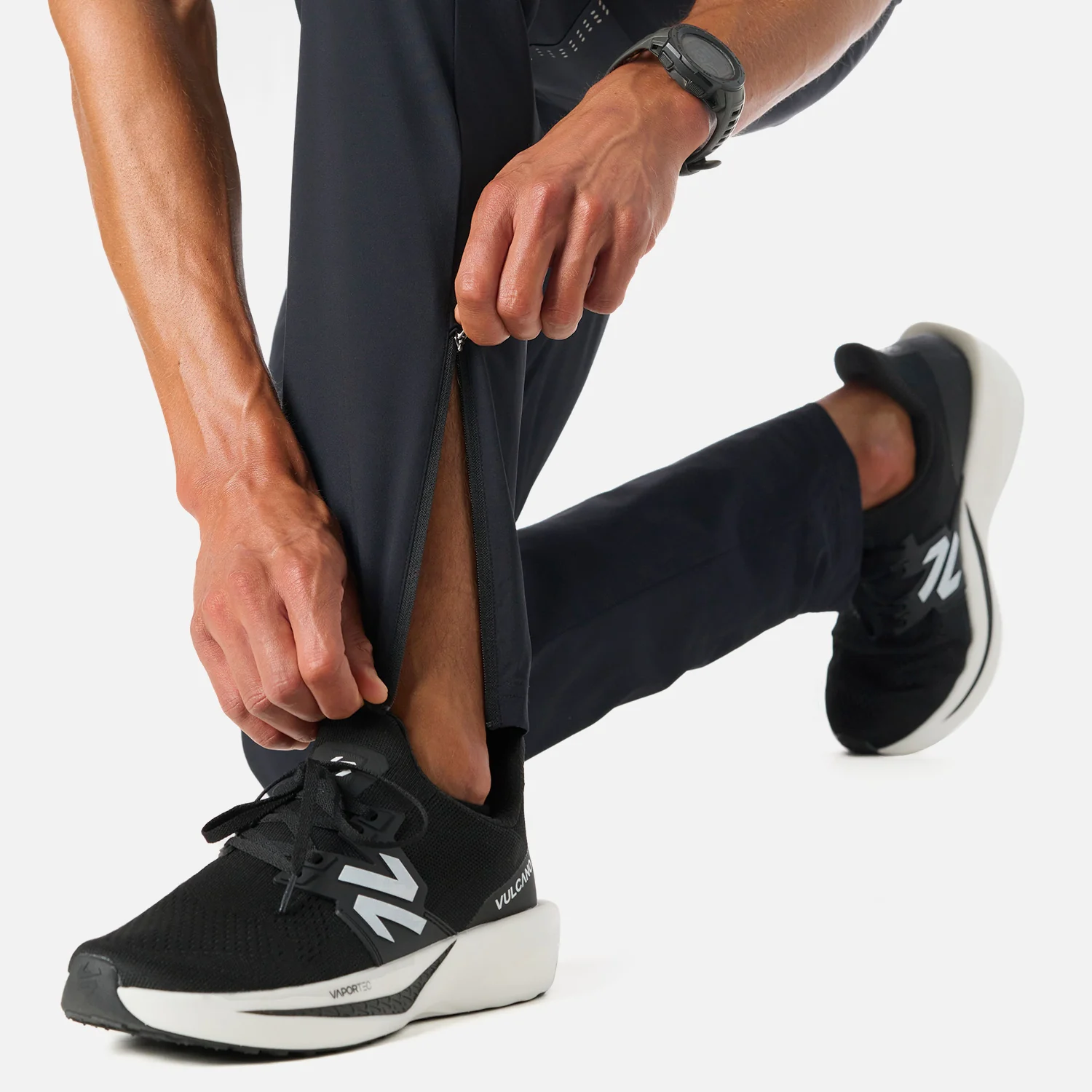 Pantalón Hombre Built To Move Pants Negro Vulcano - Image 6