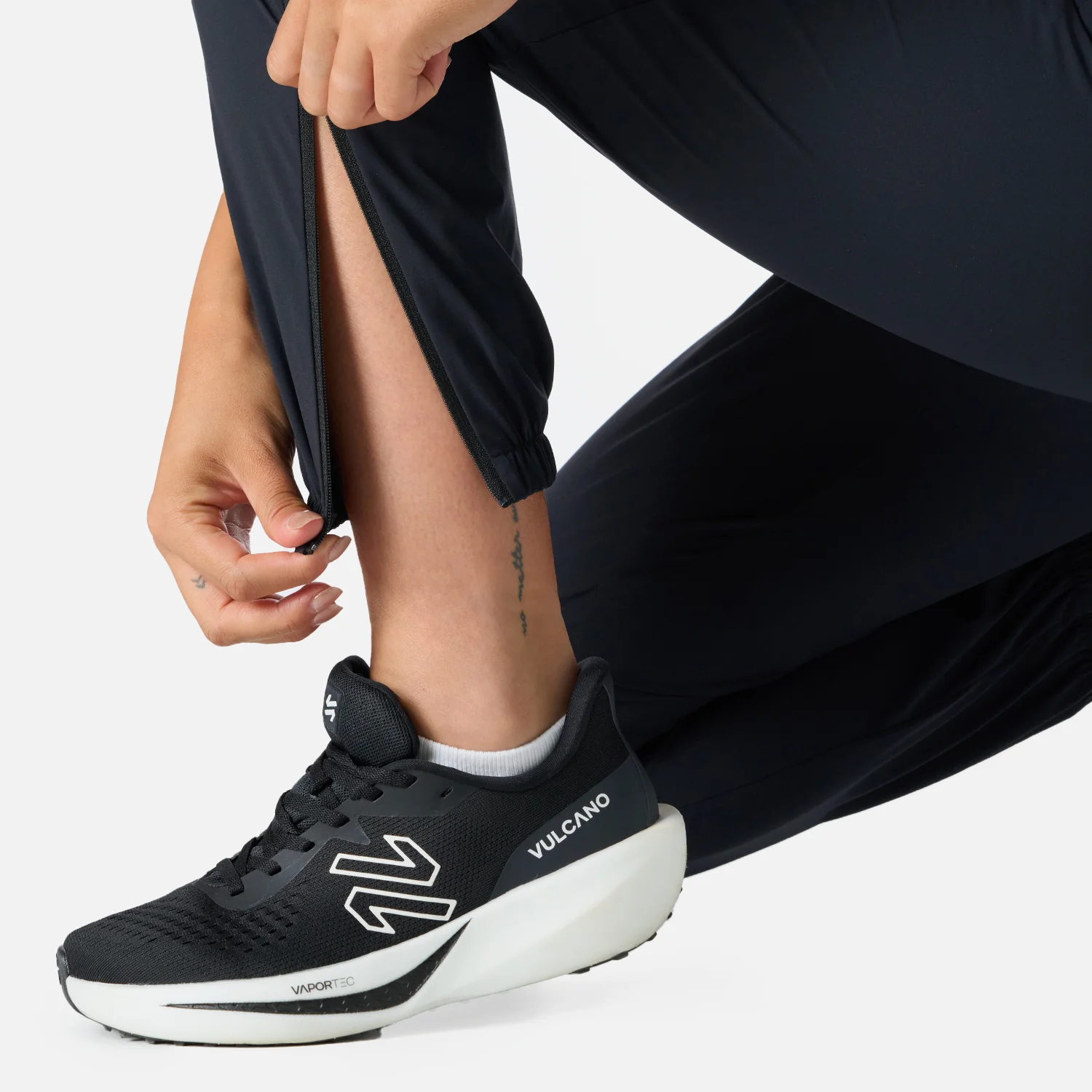Pantalón Mujer Built To Move Pants Negro Vulcano - Image 6