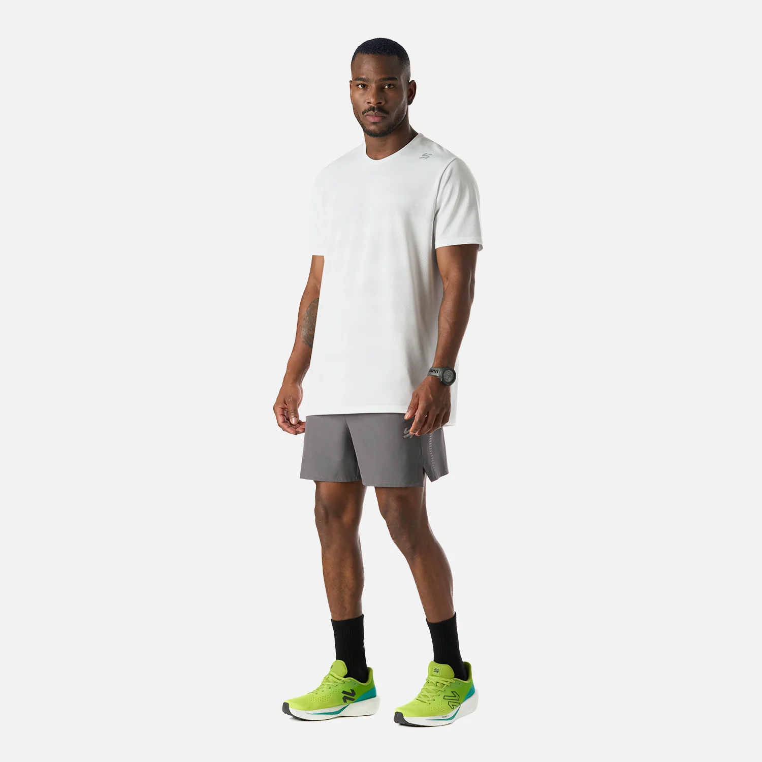 Polera Hombre Built To Move Pro T-Shirt Blanco Vulcano - Image 7