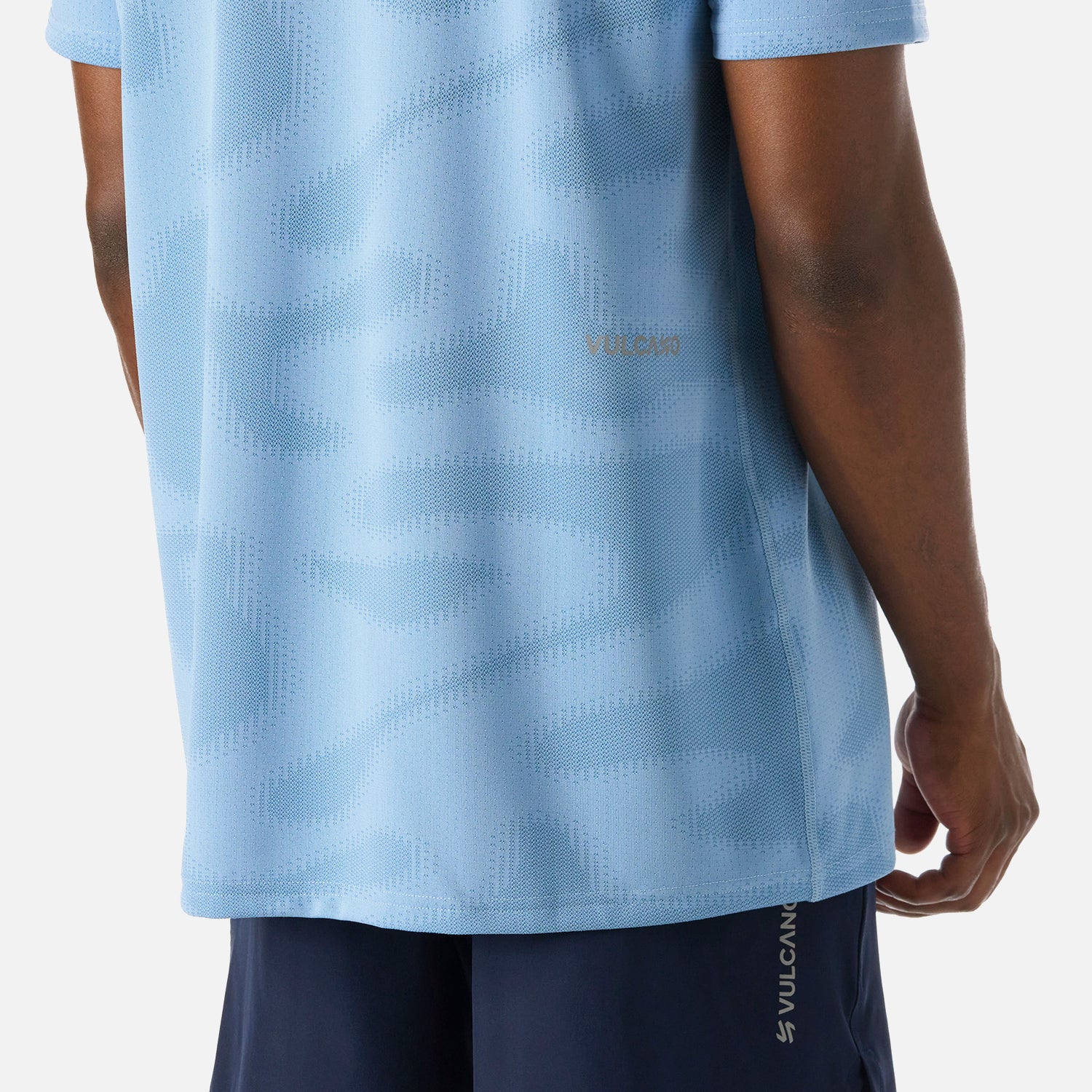 Polera Hombre Built To Move Pro T-Shirt Celeste Vulcano - Image 6