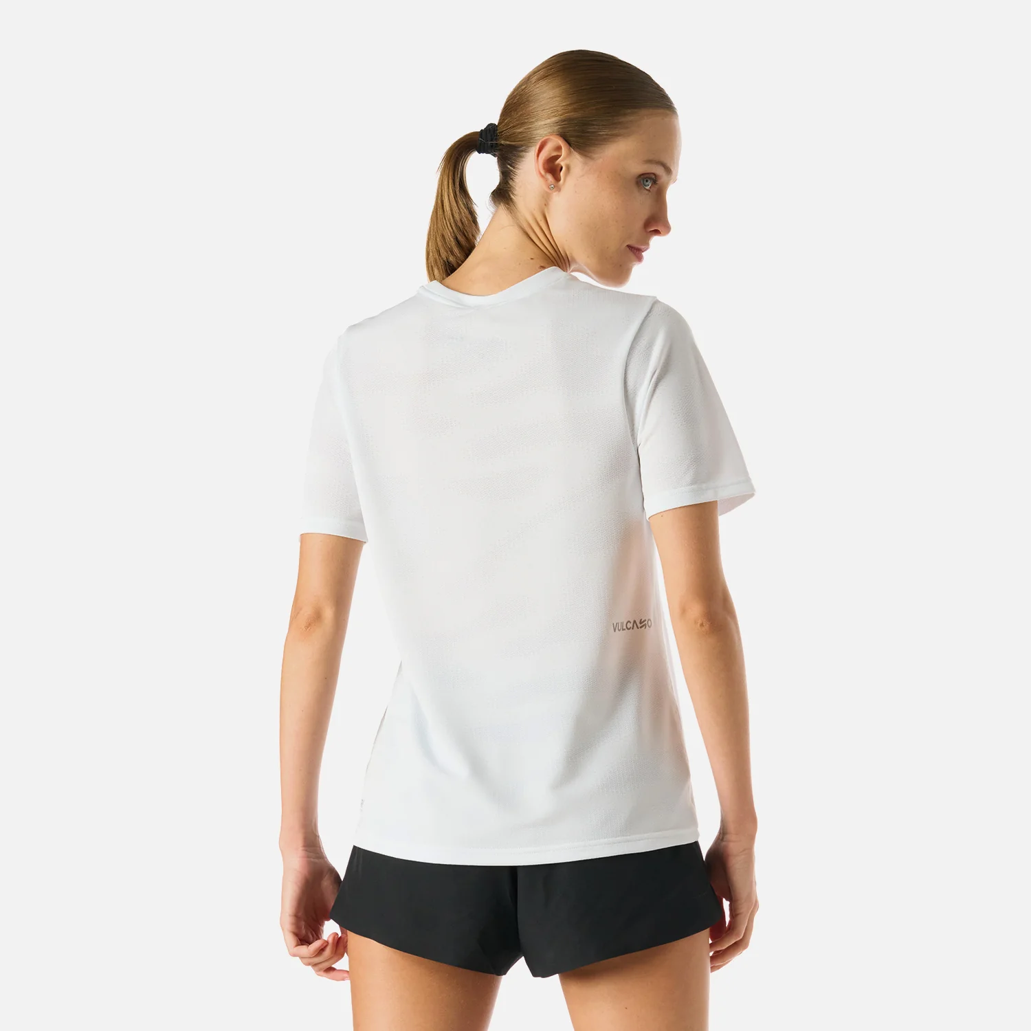 Polera Mujer Built To Move Pro T-Shirt Blanco Vulcano - Image 4