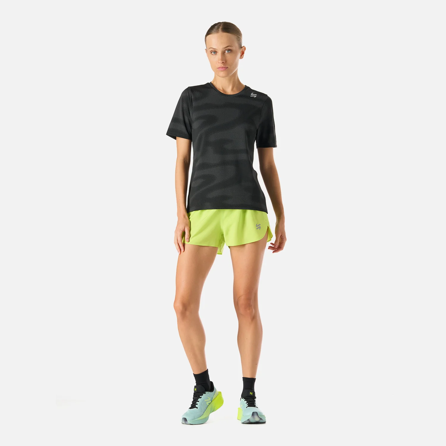 Polera Mujer Built To Move Pro T-Shirt Negro Vulcano - Image 7