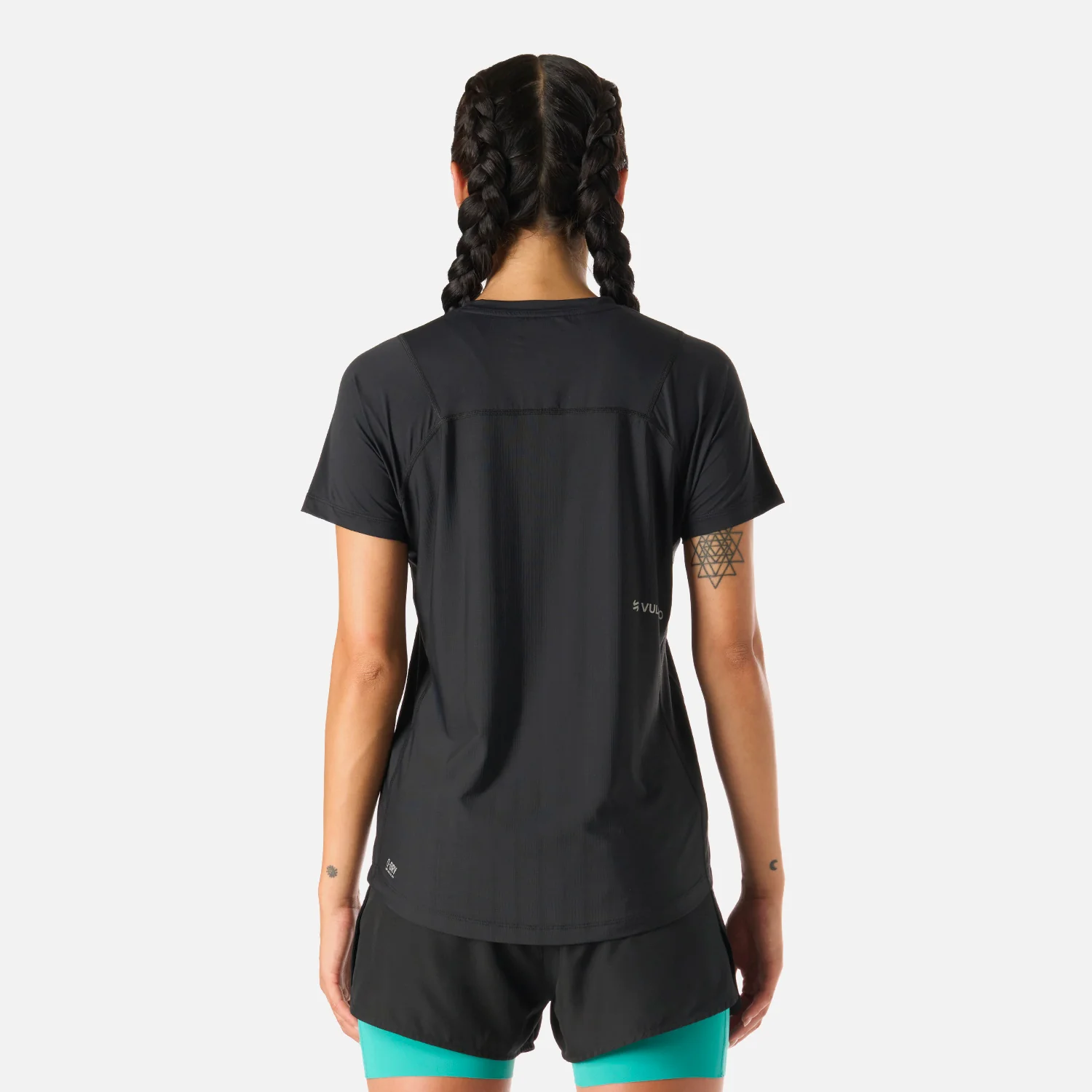 Polera Mujer Built To Move T-Shirt Negro Vulcano - Image 4