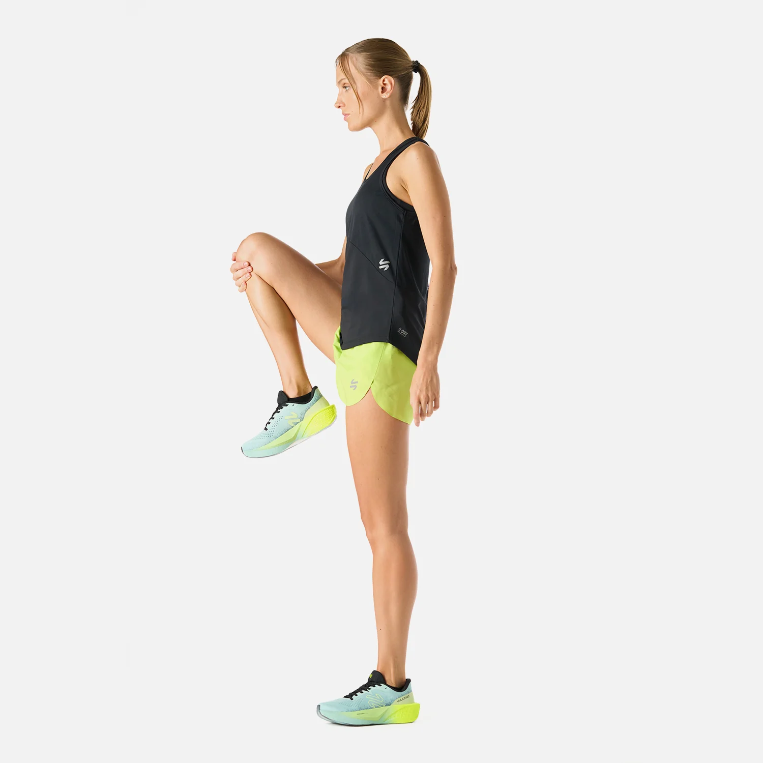 Polera Mujer Built To Move Tank Top Negro Vulcano - Image 3