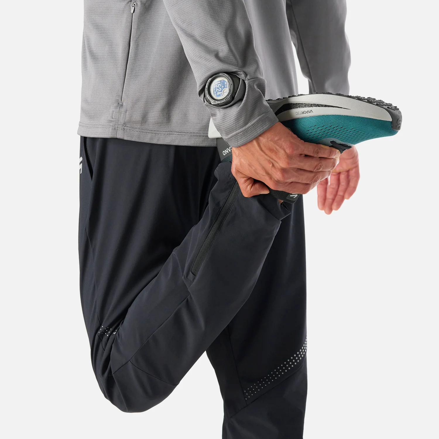 Polerón Hombre Built To Move 1/4 Zip Midlayer Gris Medio Vulcano - Image 6