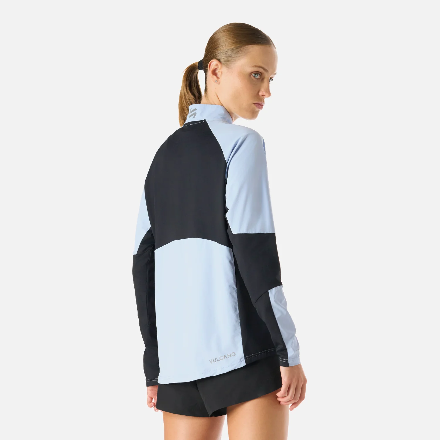 Polerón Mujer Built To Move Pro 1/4 Zip Midlayer Celeste Vulcano - Image 4