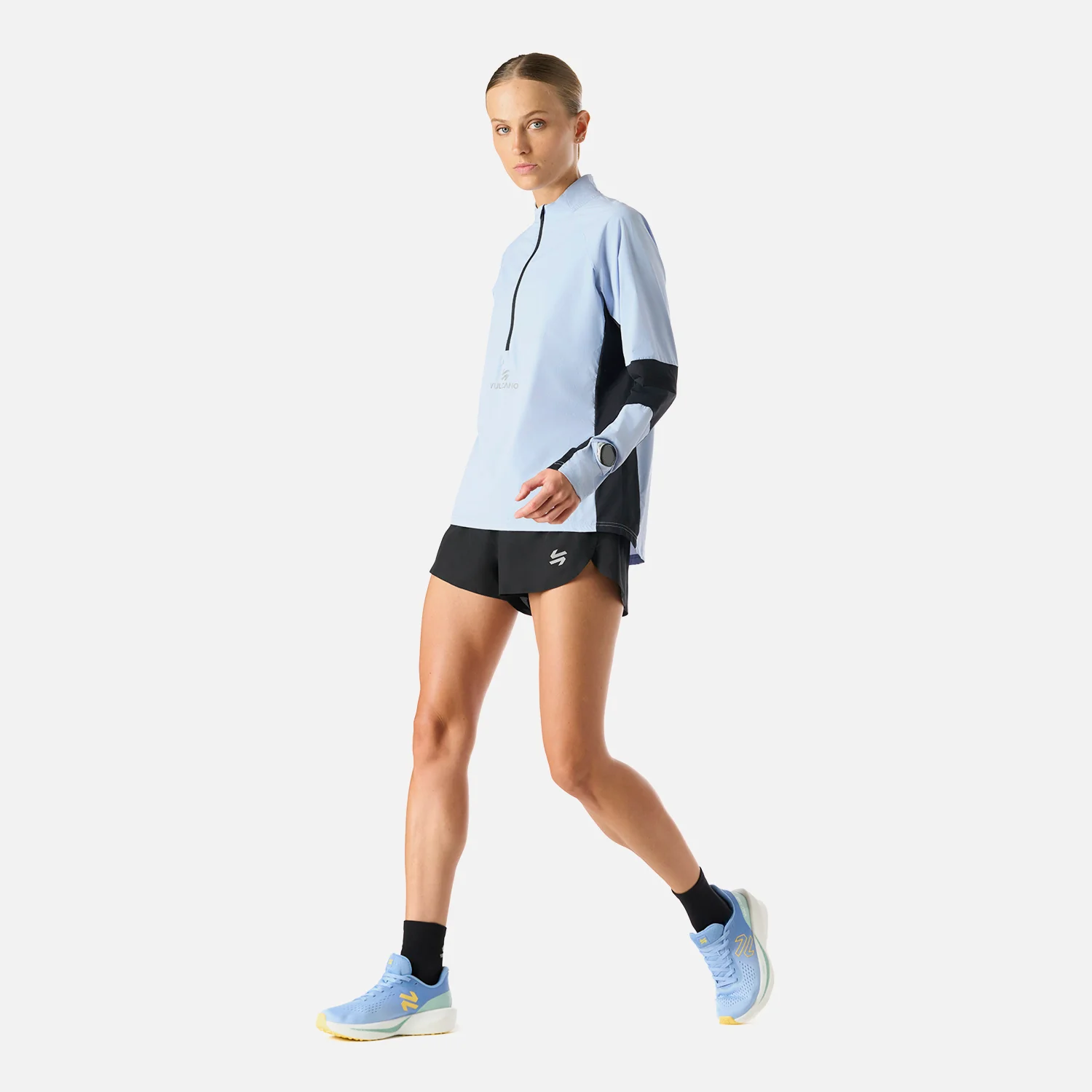 Polerón Mujer Built To Move Pro 1/4 Zip Midlayer Celeste Vulcano - Image 7