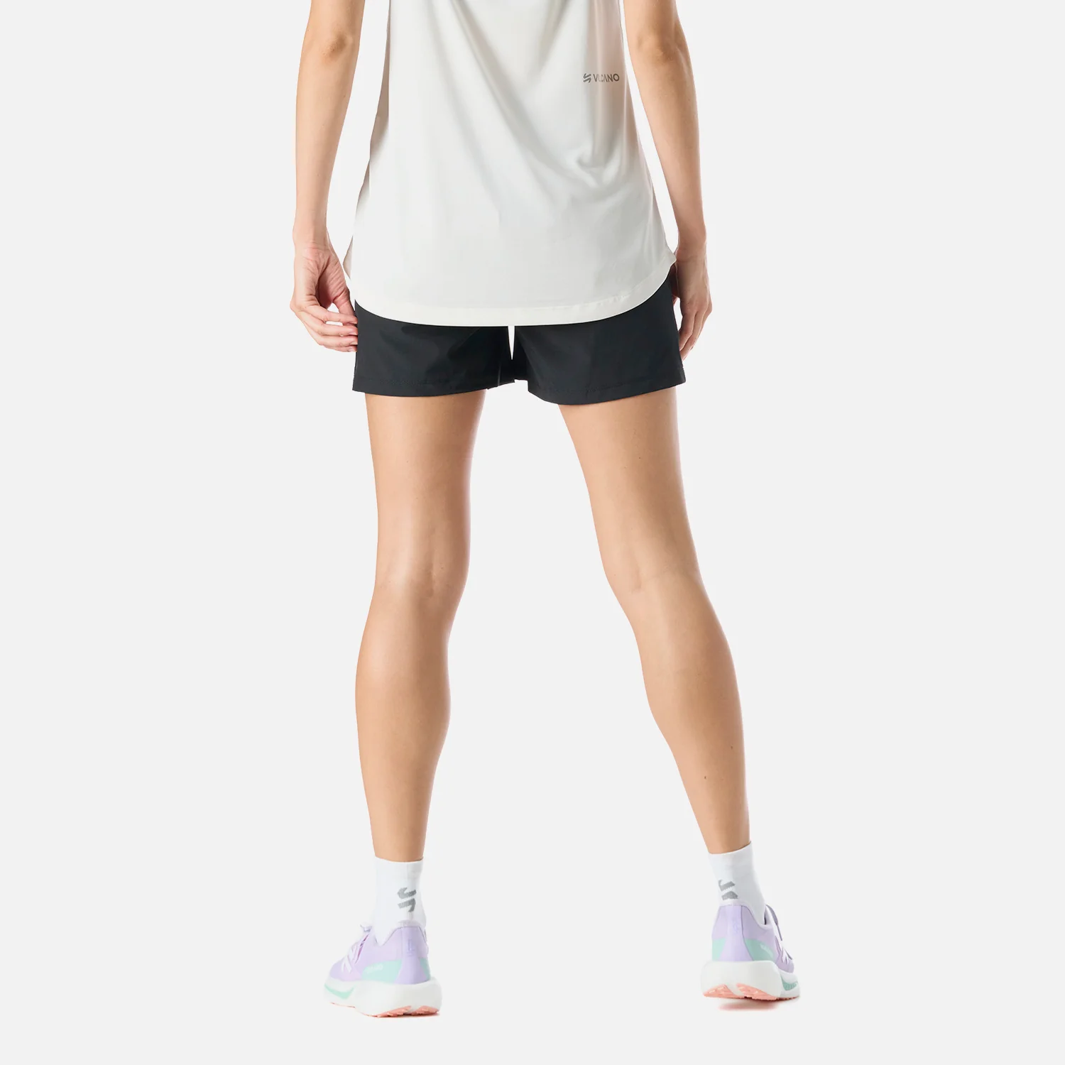 Shorts Mujer Built To Move 4" Shorts Negro Vulcano - Image 4